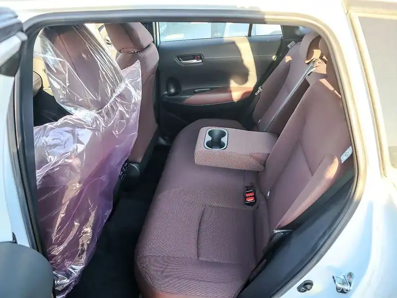 Toyota Corolla Cross 1.8L XL 2025 Toyota Corolla Cross 1.8L White Red