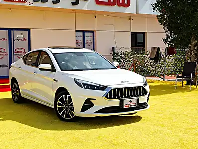 2022 JAC J7 Luxury 4 Cylinders Engine GCC Specs White Sedan