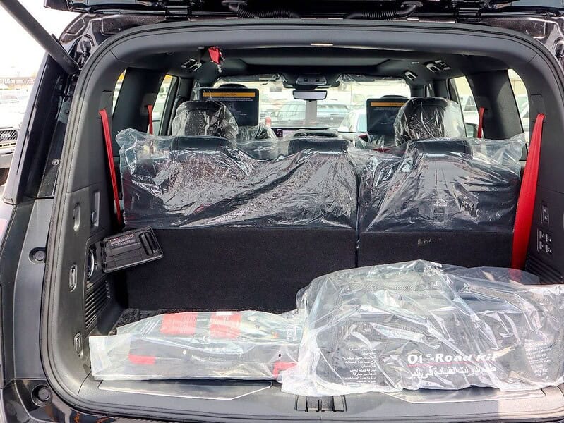 Nissan Patrol 2026 Nissan Patrol NISMO 3.5L Twin-Turbo Black Red