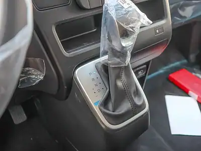 Hyundai Staria Hyundai Staria 3.5L 2025 AT White Black