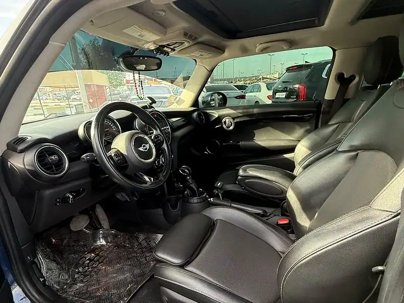 2015 Mini Cooper D Countryman 2.0L Petrol Blue Black Hatchback