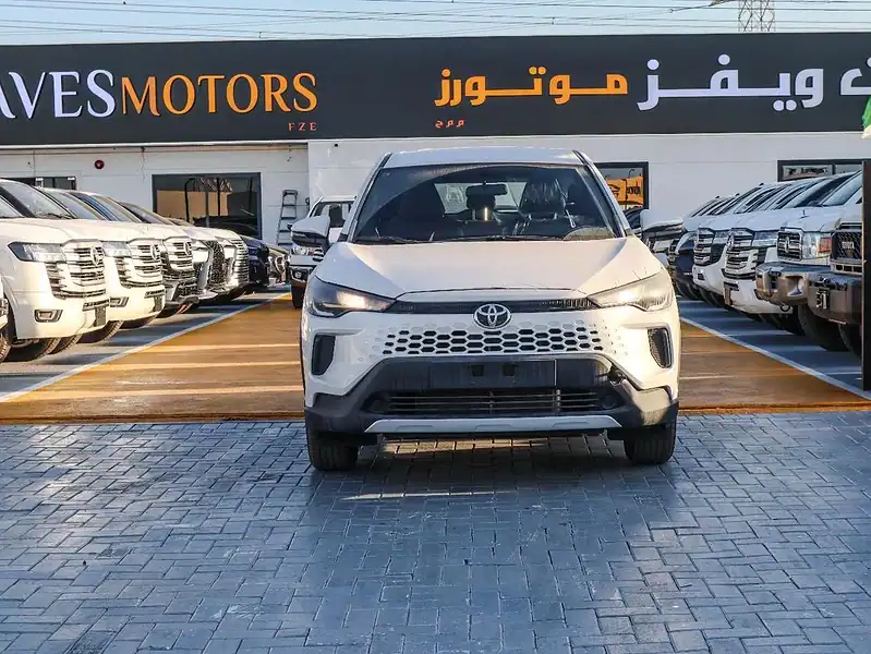 Toyota Corolla Cross 1.8L XL 2025 Toyota Corolla Cross 1.8L White Red