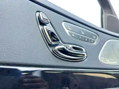 2018 Mercedes-Benz S-Class S 560 4MATIC 8 Cylinder Engine Silver Black