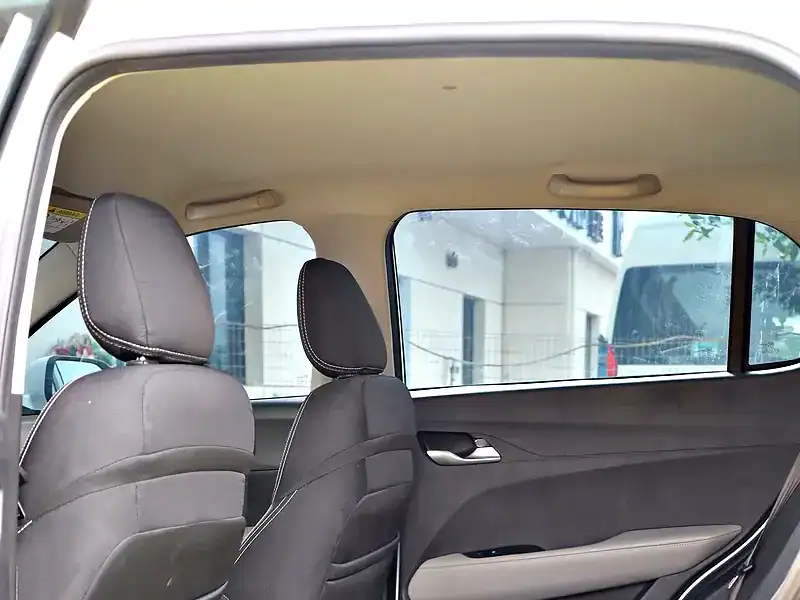 2023 Chevrolet Groove LT 4 Cylinders Engine Petrol GCC Specs White SUV