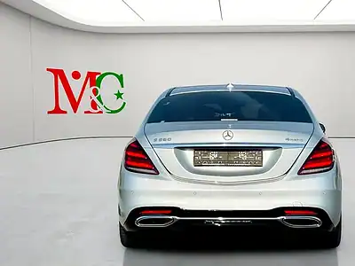 2018 Mercedes-Benz S-Class S 560 4MATIC 8 Cylinder Engine Silver Black