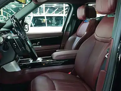 2026 Land Rover Range Rover AUTOBIOGRAPHY 8 Cylinder Black Burgundy