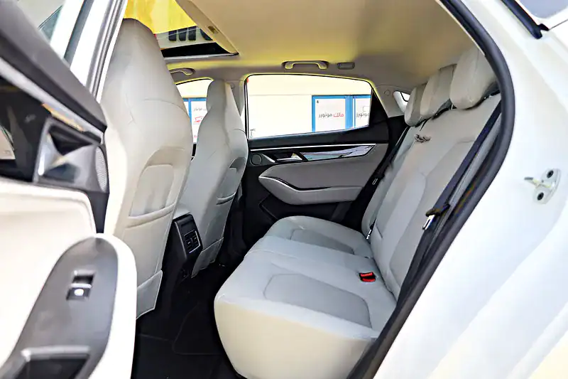 2022 JAC J7 Luxury 4 Cylinders Engine GCC Specs White Sedan