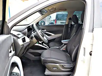 2023 Chevrolet Groove LT 4 Cylinders Engine Petrol GCC Specs White SUV