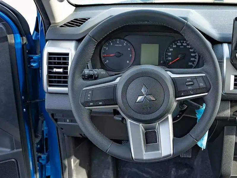 Mitsubishi L200 2025 Mitsubishi L200 2.4L MT Petrol Blue Black