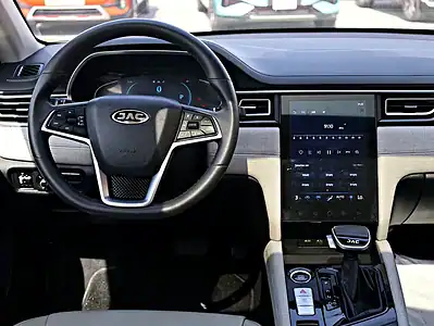 2022 JAC J7 Luxury 4 Cylinders Engine GCC Specs White Sedan