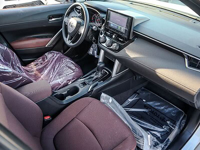 Toyota Corolla Cross 1.8L XL 2025 Toyota Corolla Cross 1.8L White Red