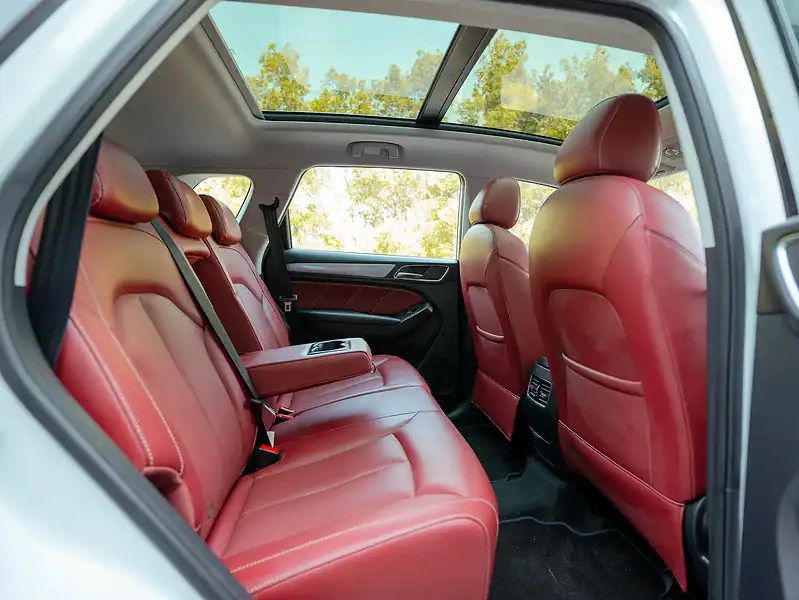 2023 MG RX5 Luxury 4 Cylinder Engine GCC Specs White Red AWD