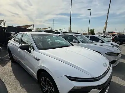 2024 Hyundai Sonata GL 2.5L GCC Specs White Red Sedan FWD