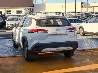 Toyota Corolla Cross 1.8L XL 2025 Toyota Corolla Cross 1.8L White Red