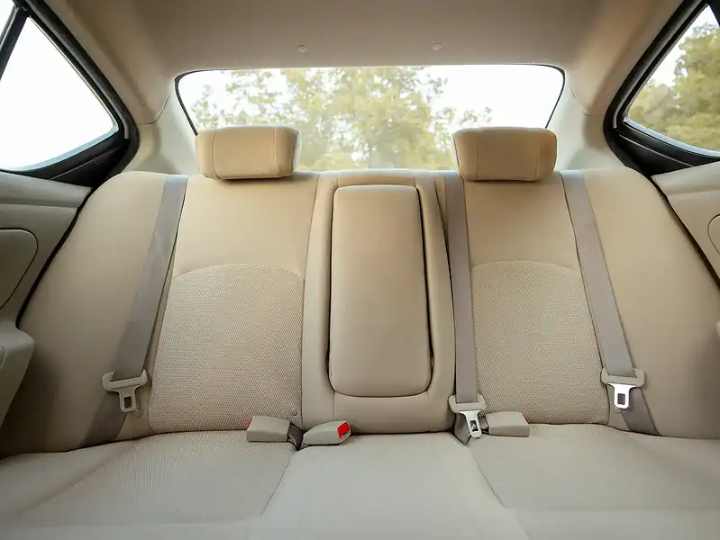 2024 Nissan Sunny SV 4 Cylinders Engine White Beige GCC Specs FWD