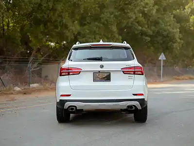 2023 MG RX5 Luxury 4 Cylinder Engine GCC Specs White Red AWD