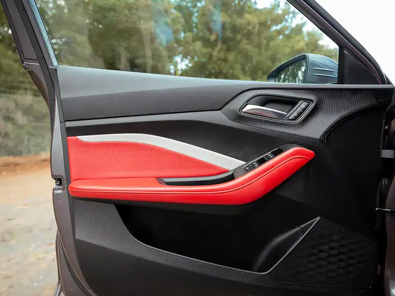 2022 MG GT Luxury 4 Cylinder Engine GCC Specs Grey Black