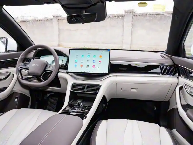 2025 BYD Song Plus DM-I FLAGSHIP SMART DRIVING EDITION Black Beige