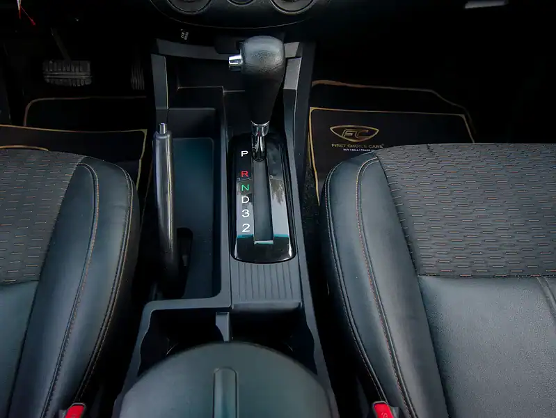 2020 CMC Z7 Standard 4 Cylinder Engine FWD GCC Specs Grey Black