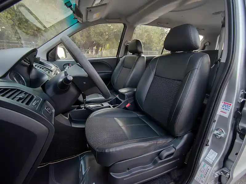 2020 CMC Z7 Standard 4 Cylinder Engine FWD GCC Specs Grey Black