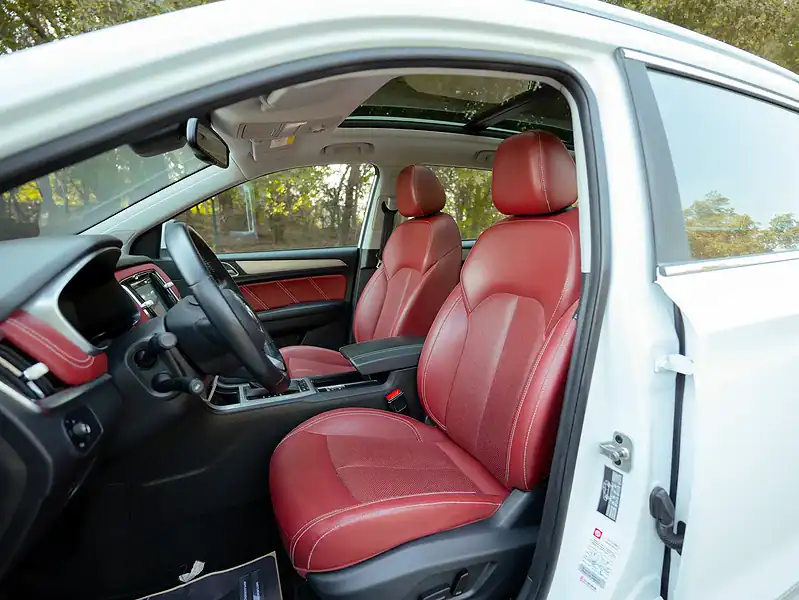 2023 MG RX5 Luxury 4 Cylinder Engine GCC Specs White Red AWD