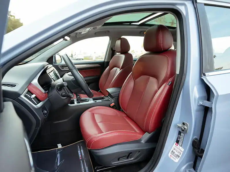 2022 MG RX5 Luxury 4 Cylinder Engine Silver Brown GCC Specs AWD