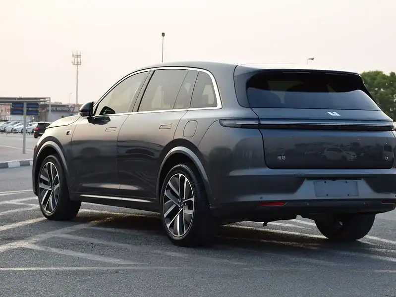 2023 Li Auto L7 Luxury 1.5L SUV Plug-In Hybrid Grey Tan Dual-Motor