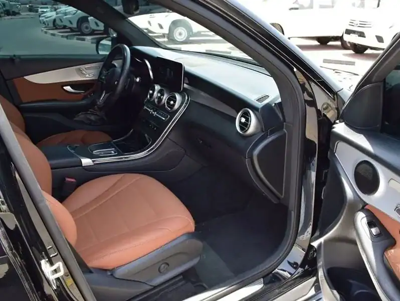 2021 Mercedes-Benz GLC 300 2.0L 4 Cylinder Petrol Automatic Black Tan