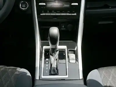 2025 Mitsubishi Xpander Cross 1.5L AT FWD Petrol Black Black GCC Specs