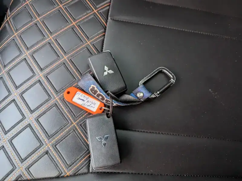 2020 Mitsubishi Pajero Signature Edition GCC IN EXCELLENT CONDITION White Black