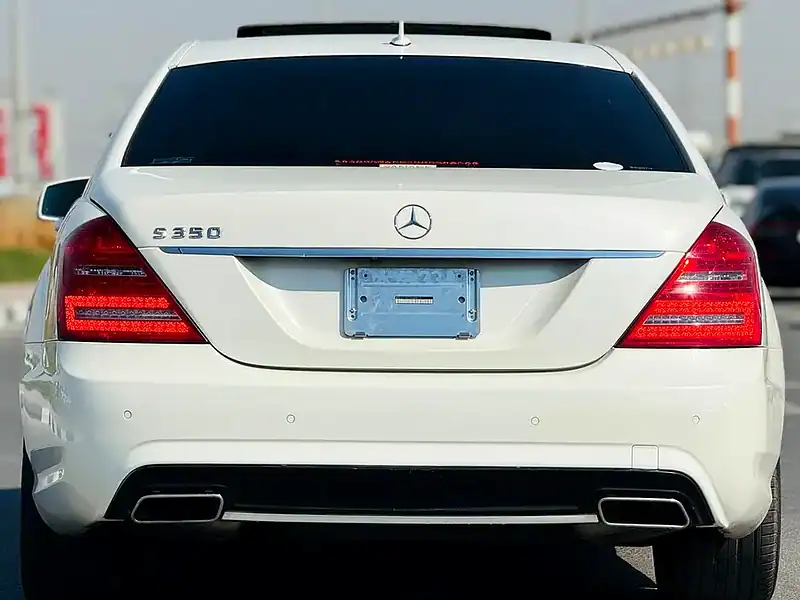 2012 Mercedes-Benz S-Class S 350 Neat and Clean Car White Black