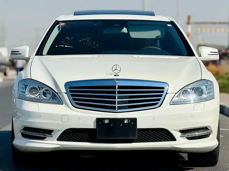 2012 Mercedes-Benz S-Class S 350 Neat and Clean Car White Black