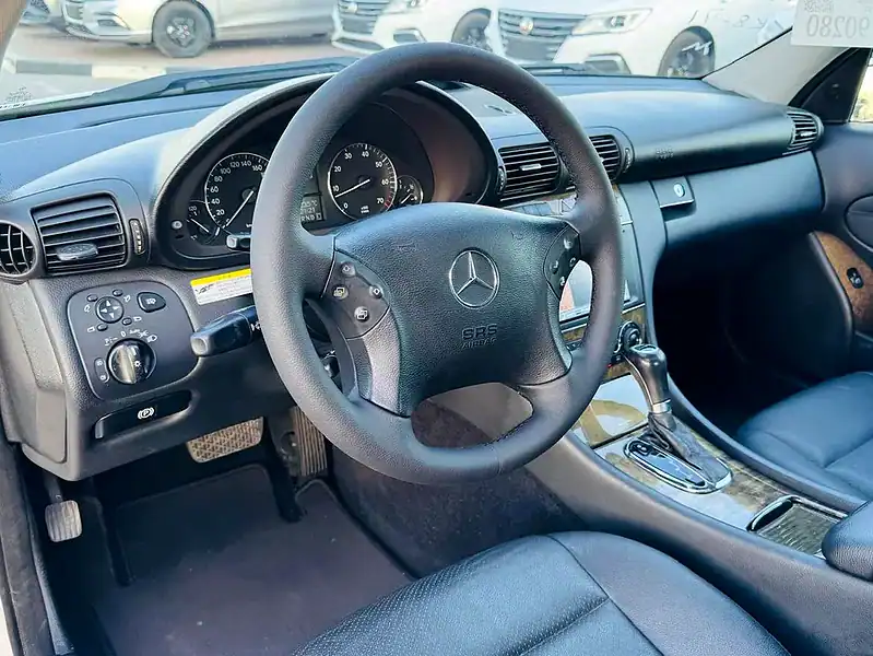 2006 Mercedes-Benz C-Class C230 V6 CLEAN CAR and Neat White Black