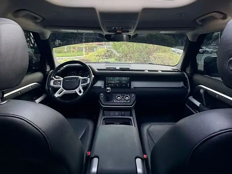 2022 Land Rover Defender P400 110 First Edition 3.0L Grey Black