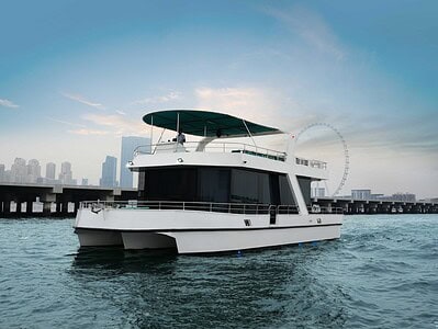 Castle Yacht Charter 70 FT