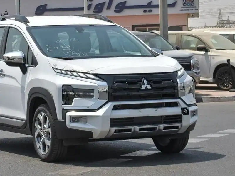 2025 Mitsubishi XpanderCross 1.5L A/T FWD Petrol White Black GCC Specs