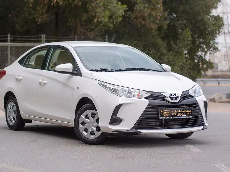 2022 Toyota Yaris E 4 Cylinders Engine White Beige GCC Specs FWD