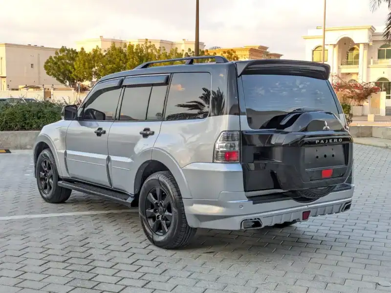 2016 Mitsubishi Pajero GLS MID MODIFIED SIGNATURE EDITION Silver Red