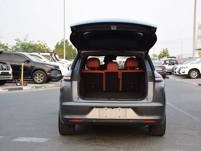 2023 Li Auto L7 Luxury 1.5L SUV Plug-In Hybrid Grey Tan Dual-Motor