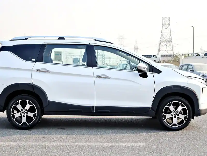 2023 Mitsubishi Xpander Cross Other GCC SPECS Perfect Condition White Black