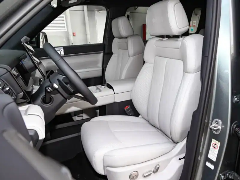 2025 BYD Leopard Titanium 7 ULTRA EDITION SMART DRIVING Black Grey