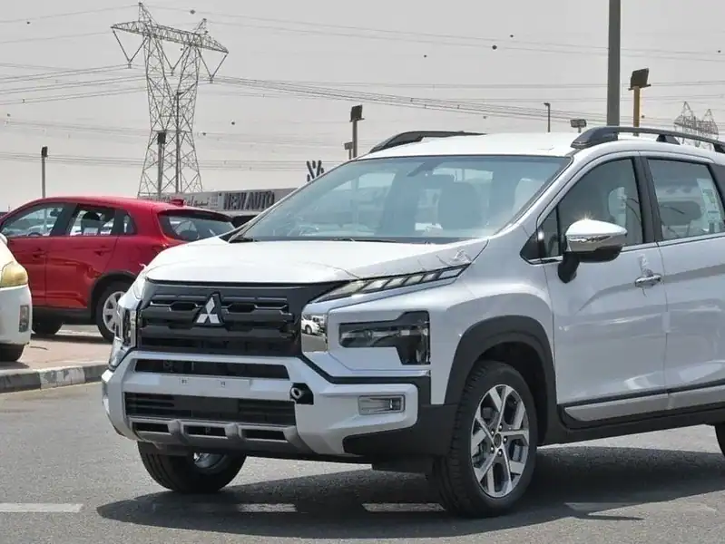 2025 Mitsubishi XpanderCross 1.5L A/T FWD Petrol White Black GCC Specs
