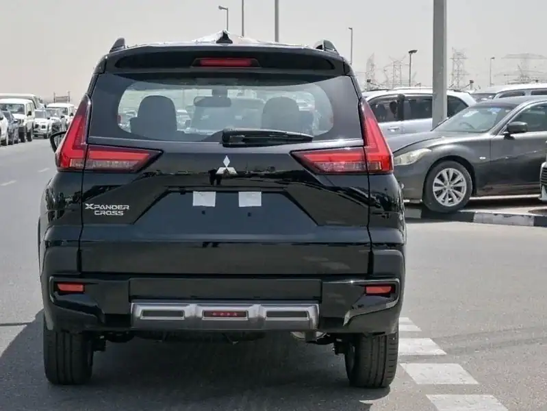 2025 Mitsubishi Xpander Cross 1.5L AT FWD Petrol Black Black GCC Specs