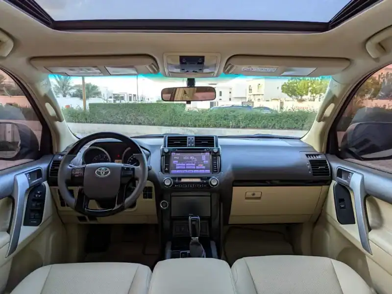 2015 Toyota Prado VXR FULL OPTION V6 Engine 4.0L GCC White Beige