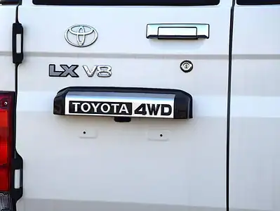 2025 Toyota Land Cruiser LC 78 HARDTOP White Brown Manual