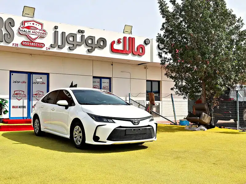 2020 Toyota Corolla XLI Clean Title Perfect Condition GCC Specs White Black