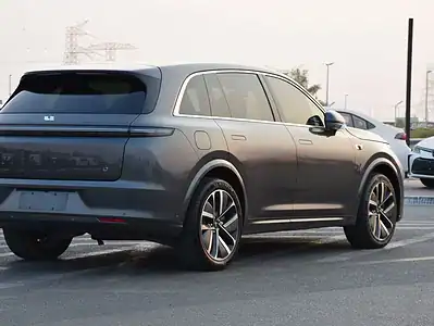 2023 Li Auto L7 Luxury 1.5L SUV Plug-In Hybrid Grey Tan Dual-Motor