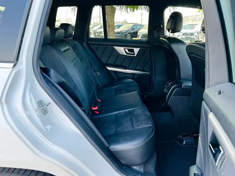 2014 Mercedes-Benz GLK-Class GLK 350 4matic CLEAN CAR White Black