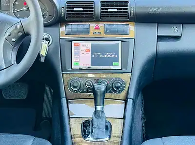 2006 Mercedes-Benz C-Class C230 V6 CLEAN CAR and Neat White Black