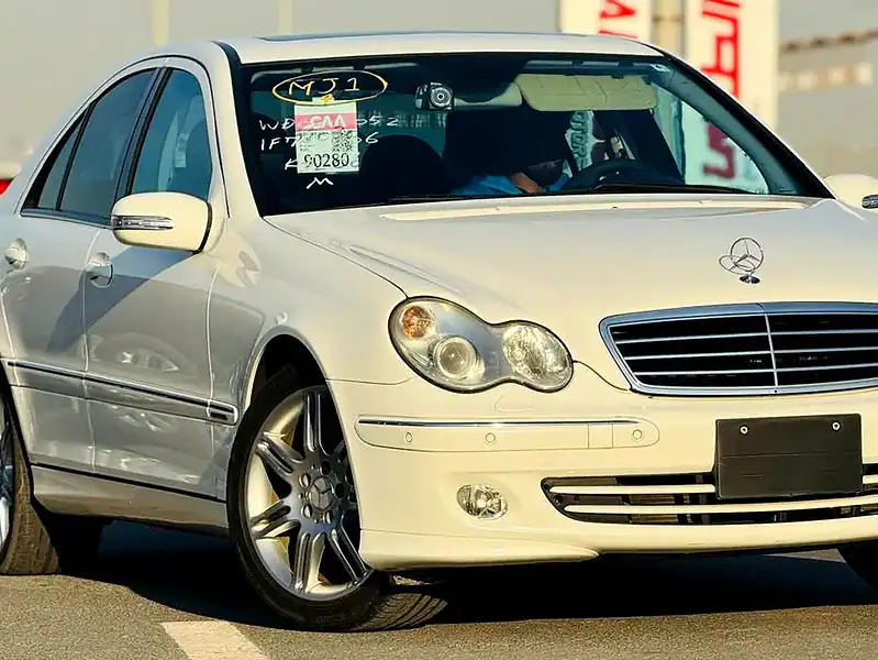 2006 Mercedes-Benz C-Class C230 V6 CLEAN CAR and Neat White Black